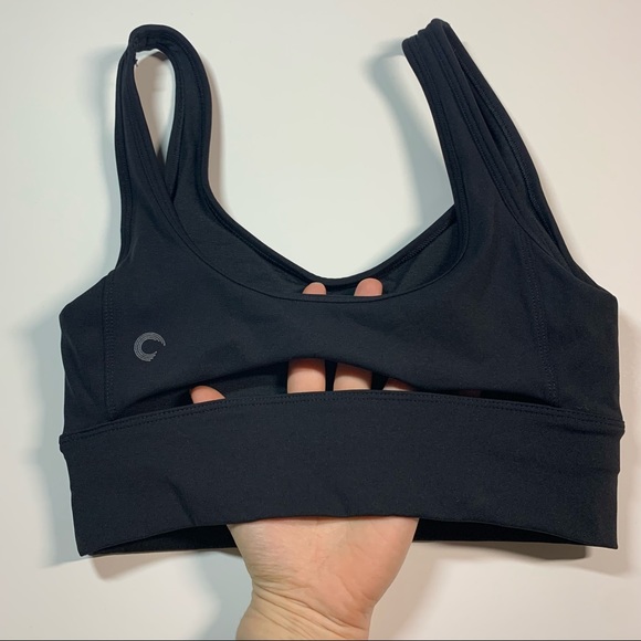 Aritzia XS The Constant black glide studio sports bra with cutout back - Picture 6 of 11